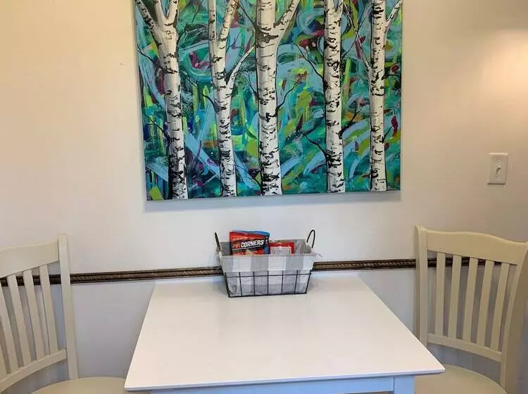 Hotelli The Birchwood Inn