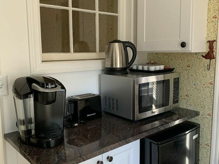 호텔 The Birchwood Inn