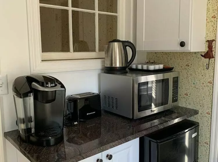 Hotelli The Birchwood Inn