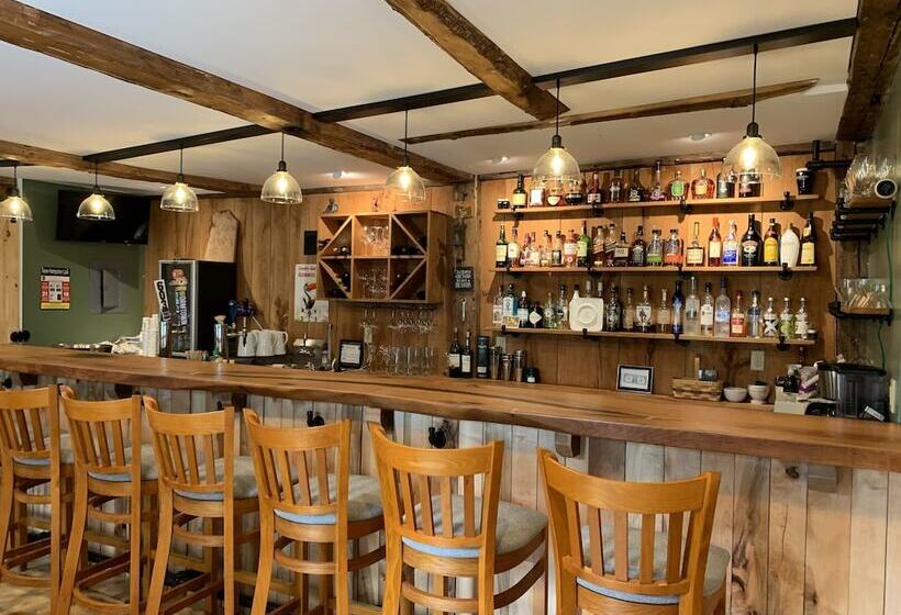 호텔 The Birchwood Inn