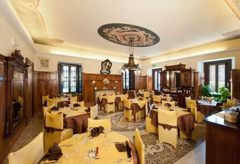 ホテル Albergo Italia