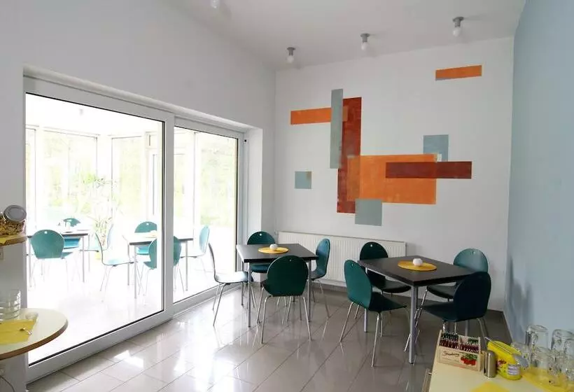 Hotelli Gästehaus Am Lausitzring