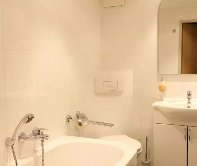 Hotelli Gästehaus Am Lausitzring