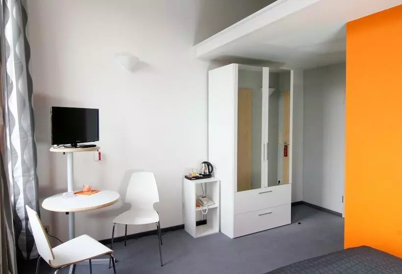 Hotelli Gästehaus Am Lausitzring