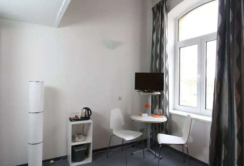 Hotelli Gästehaus Am Lausitzring