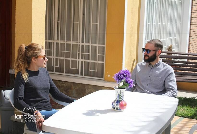 هتل Landscape International Hostel ®