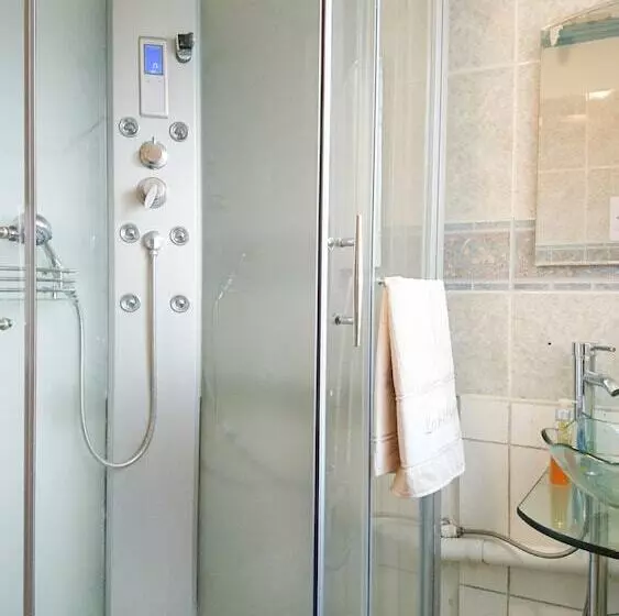 هتل Landscape   International Hostel ®