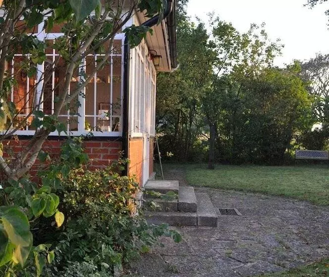 Hotelli Villa Sandby Bed And Breakfast