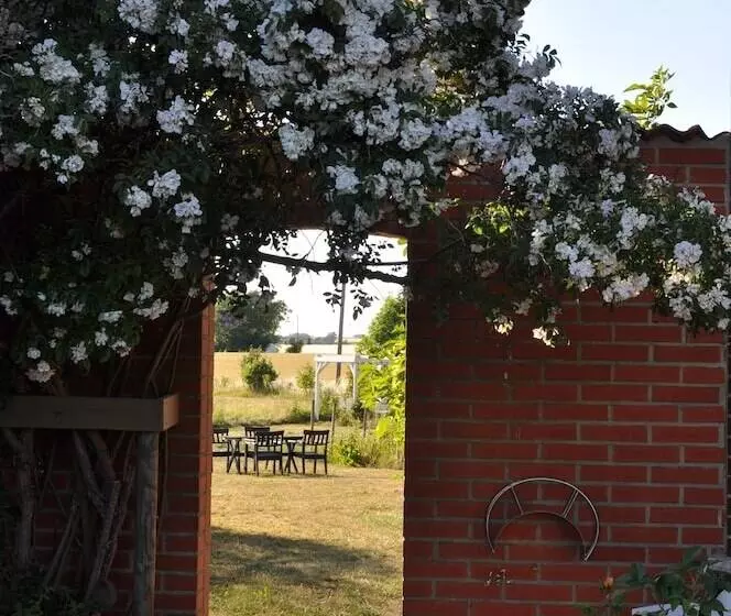 Hotelli Villa Sandby Bed And Breakfast