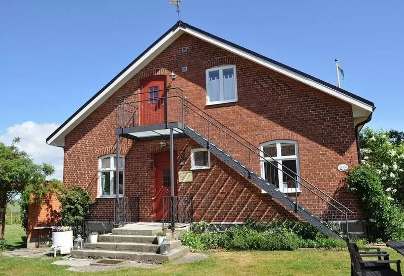 Hotelli Villa Sandby Bed And Breakfast