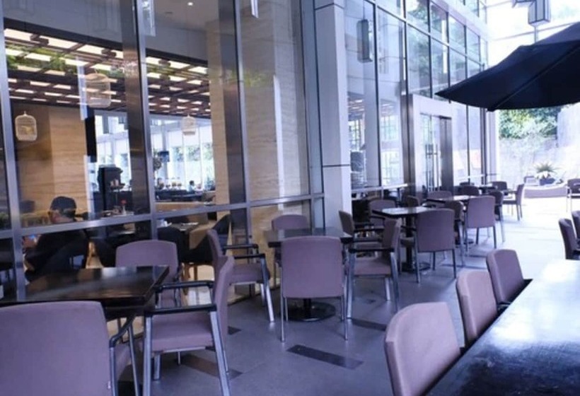 Aston Priority Simatupang Hotel And Conference Center