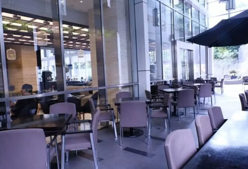 Aston Priority Simatupang Hotel And Conference Center