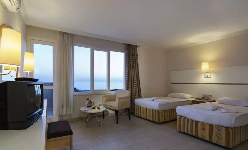 فندق Club Wasa Holiday Village All Inclusive