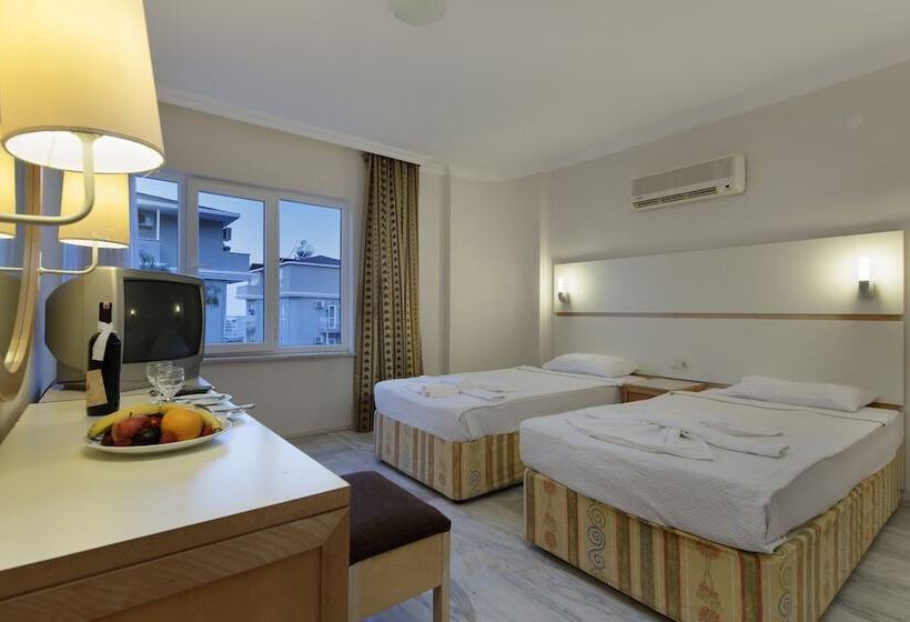 فندق Club Wasa Holiday Village All Inclusive