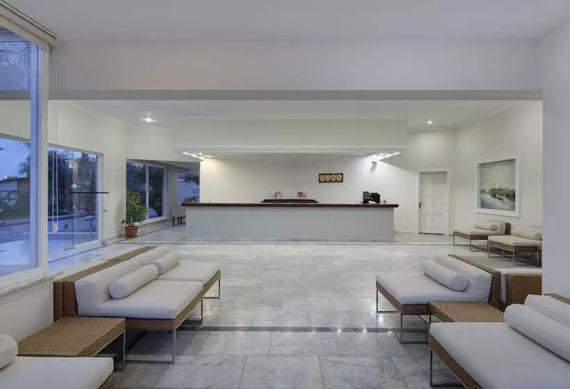 فندق Club Wasa Holiday Village All Inclusive