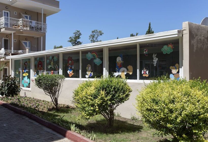 فندق Club Wasa Holiday Village All Inclusive