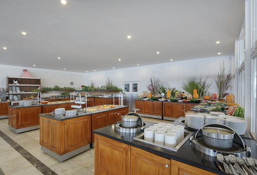 فندق Club Wasa Holiday Village All Inclusive