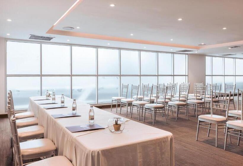 Отель Exe Oriental Panamá