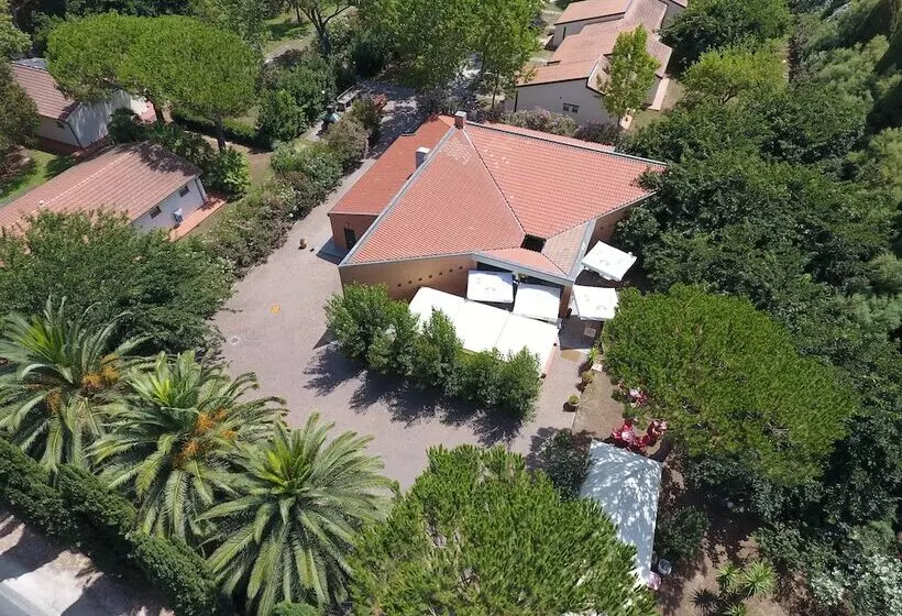 هتل Ghiacci Vecchi Residence