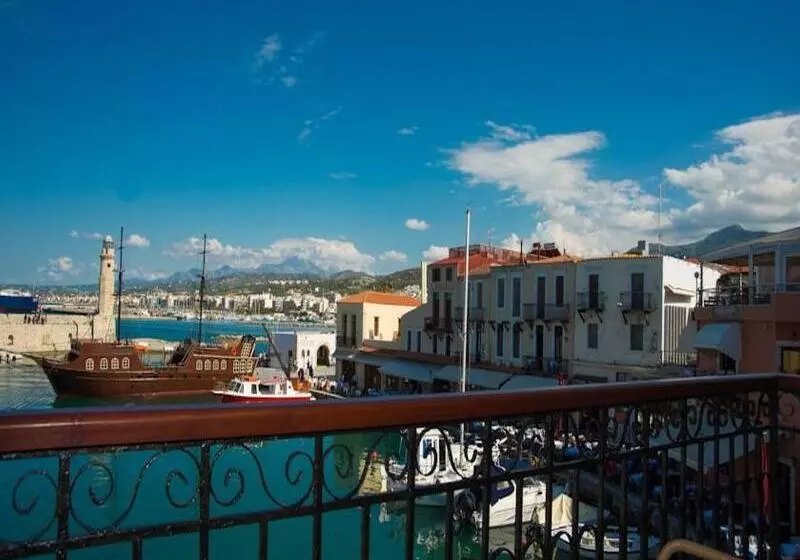 Hotel Porto Enetiko Suites