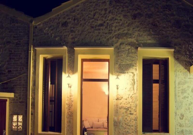 فندق Porto Enetiko Suites