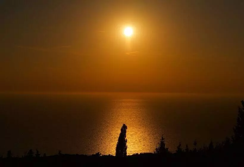 호텔 Studios Vrionis Panoramic Sunset