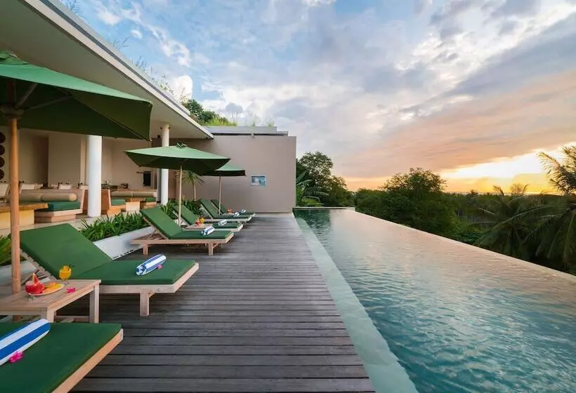 Отель Svarga Resort Lombok