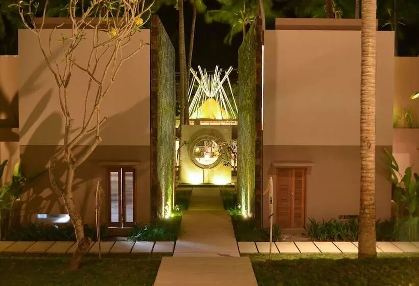 Отель Svarga Resort Lombok