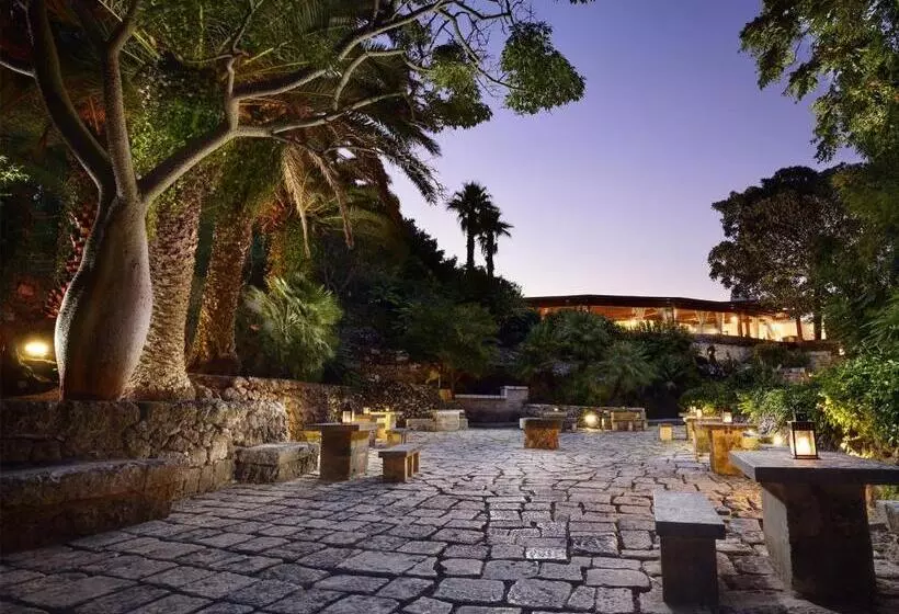 בית מלון כפרי Th Ostuni   Ostuni Village