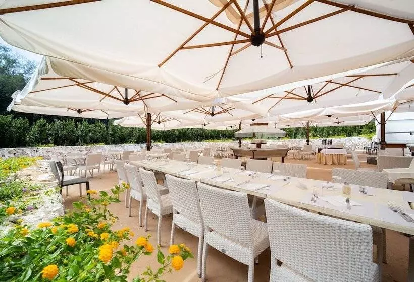 בית מלון כפרי Th Ostuni   Ostuni Village