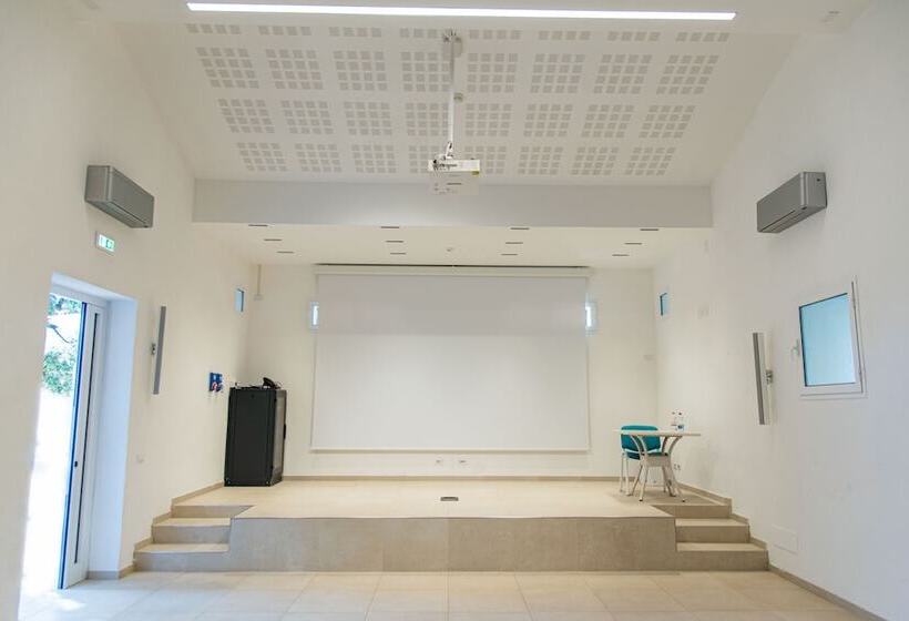 호텔 Th Ostuni   Ostuni Village