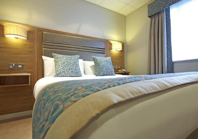 Отель The Briar Court