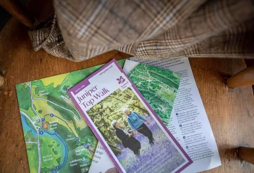 فندق The Running Horses