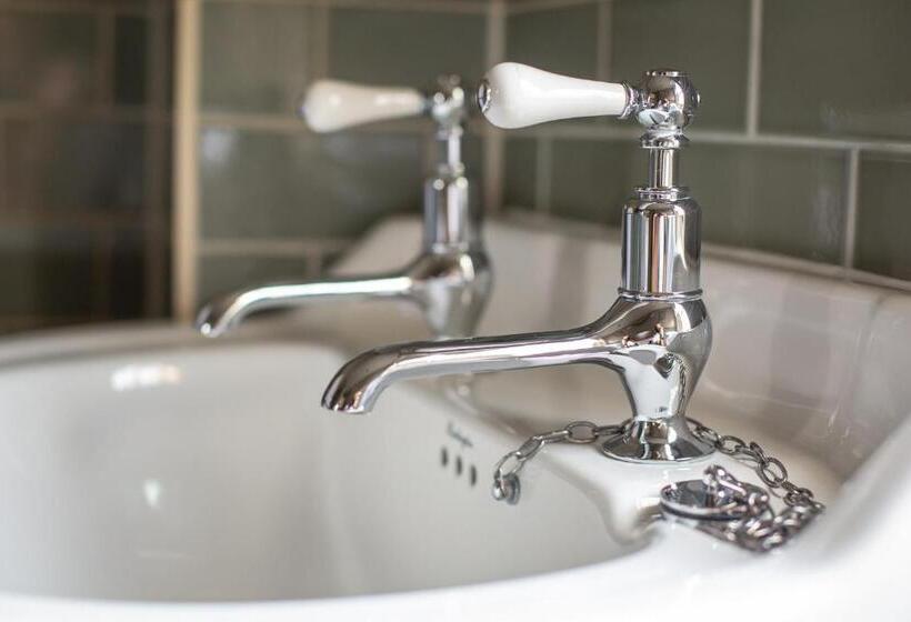 Hotel The Running Horses