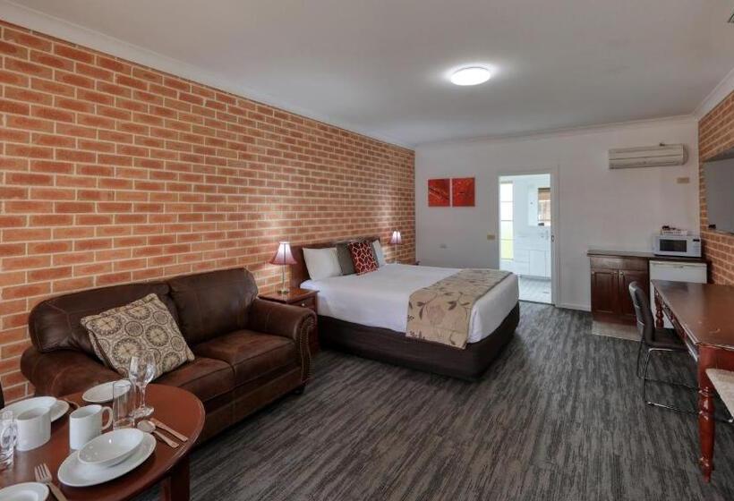 מוטל Country Gardens Motor Inn