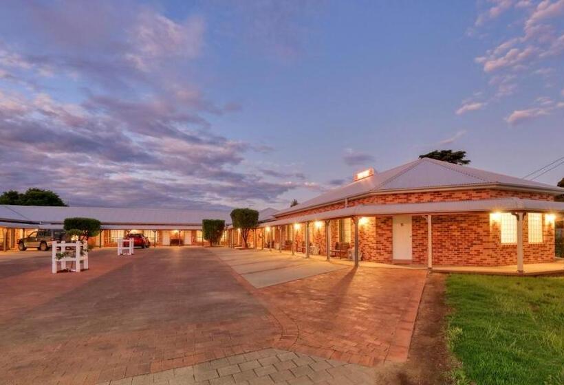 מוטל Country Gardens Motor Inn