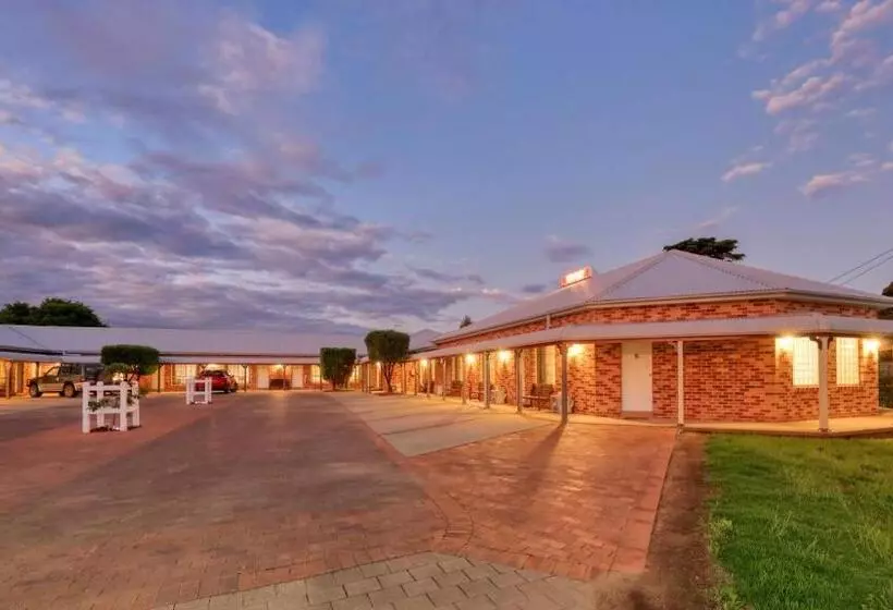 مُتل Country Gardens Motor Inn