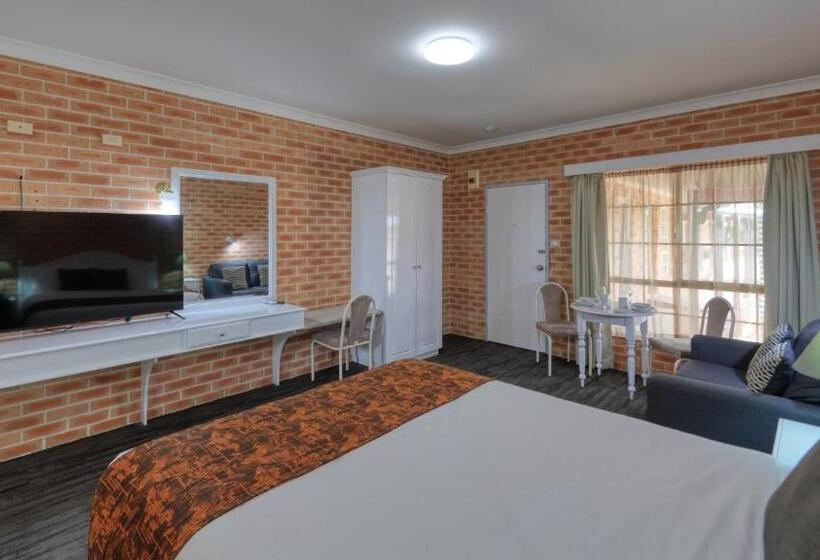 מוטל Country Gardens Motor Inn