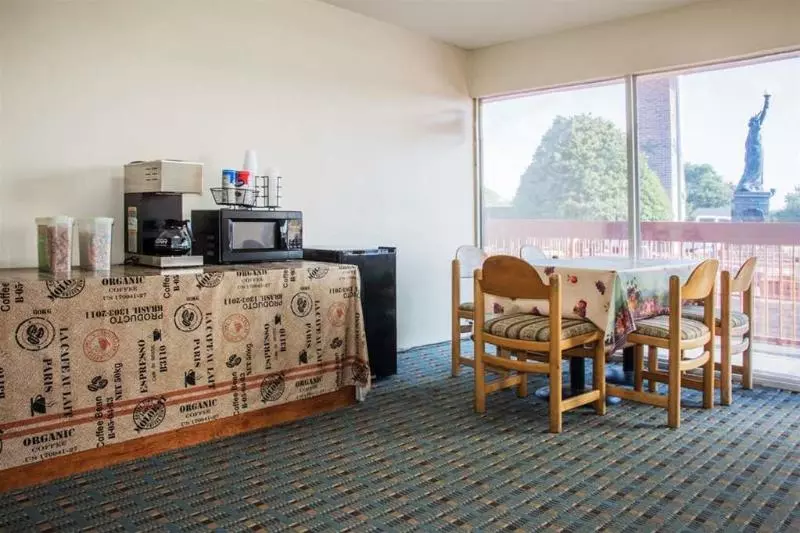 モーテル Knights Inn Temple