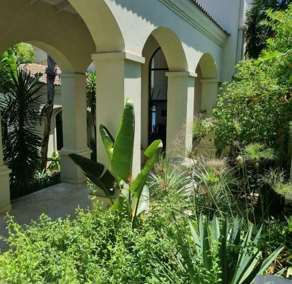 פנסיון Lodge On Lake