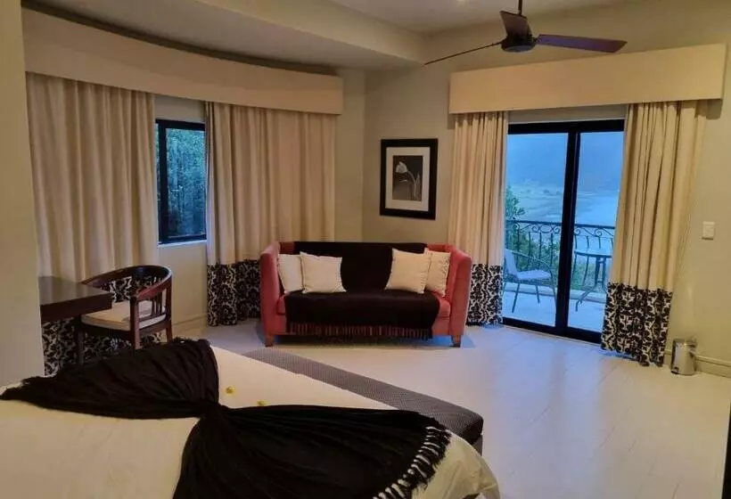 Пансион Lodge On Lake