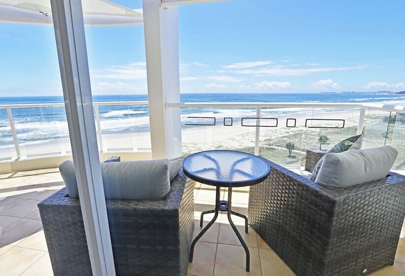 Regency On The Beach