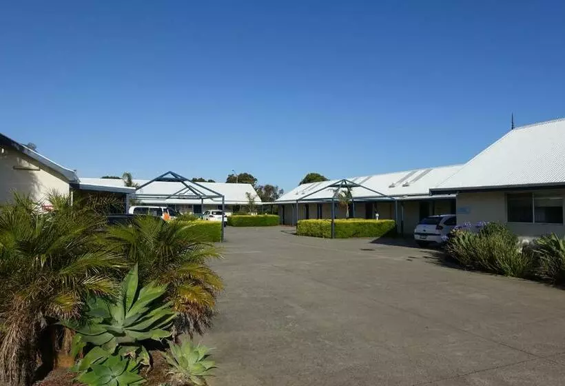Torquay Tropicana Motel