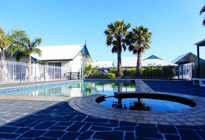 Torquay Tropicana Motel