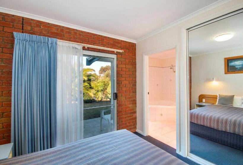 Torquay Tropicana Motel