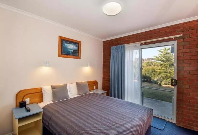 Torquay Tropicana Motel