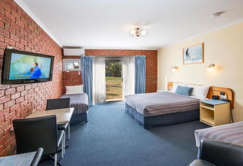 Torquay Tropicana Motel