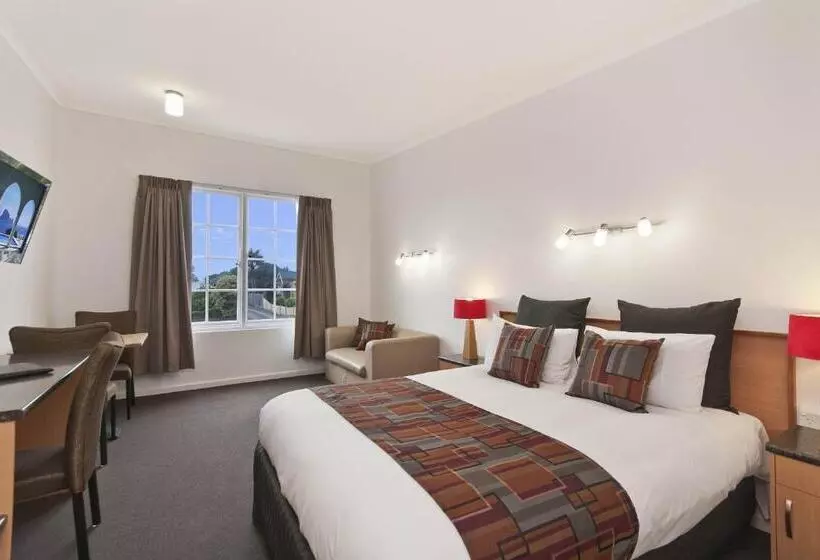 William Dutton Motel