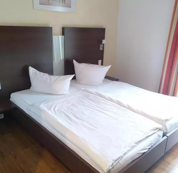 Hotelli Auf Der Bühn