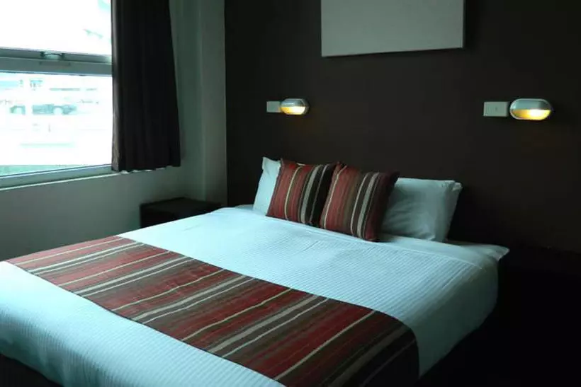 فندق صغير Urban Central Accommodation